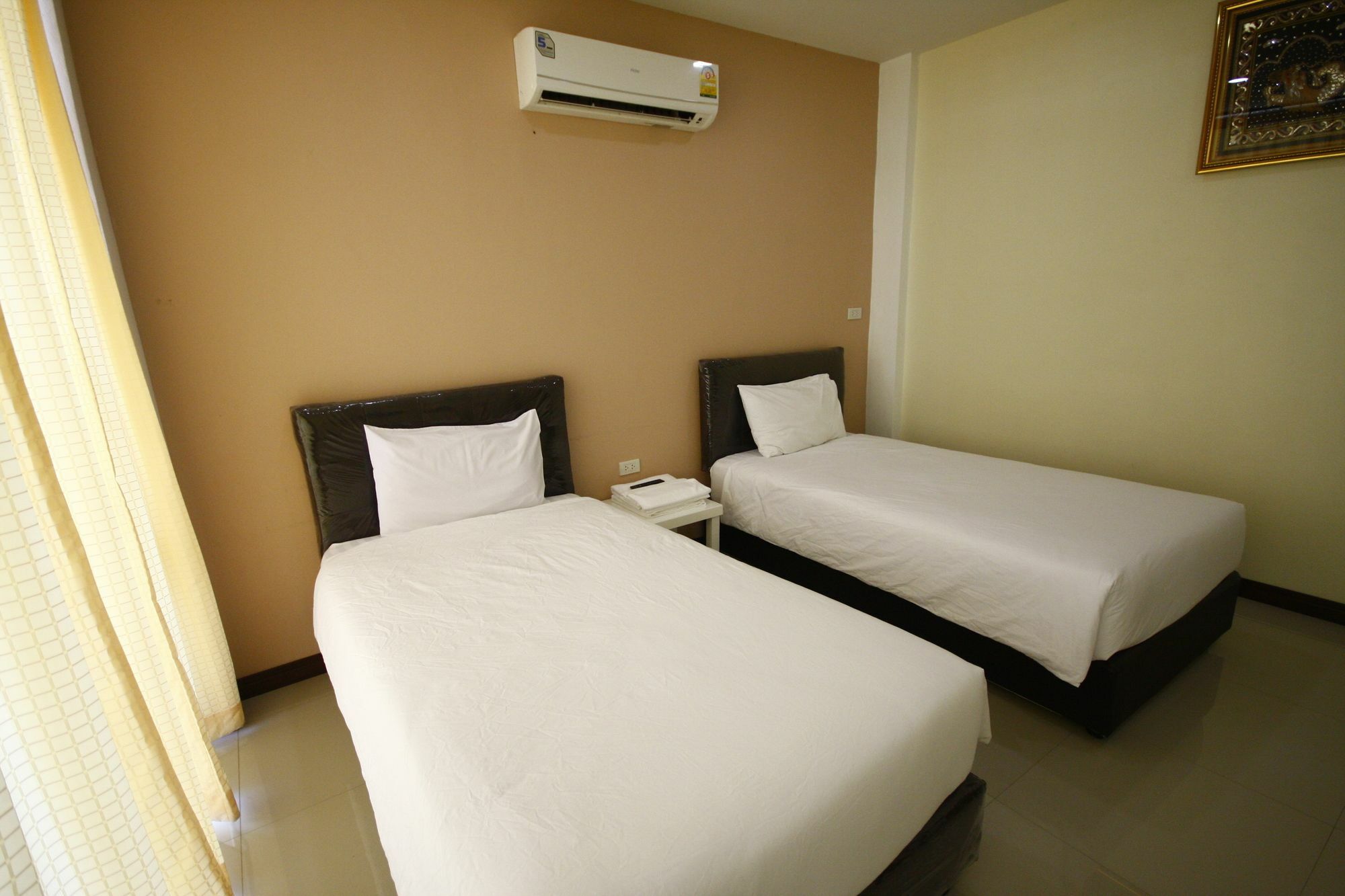 Charoensuk Grand Hotel Kabin Buri Eksteriør billede
